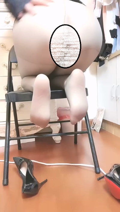 23124528630